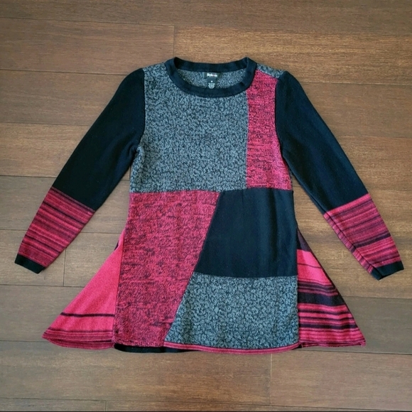Style & Co Women's Knit Boho Patchwork A-Line Tunic Top Size M Red Black Silver - Picture 7 of 7